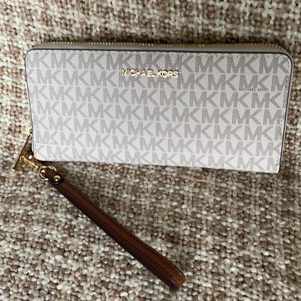 Michael Kors Jet Set Travel Large Travel CONTINENTAL Wallet-Wristlet - Picture 15 of 16